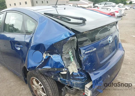 2011 Toyota Prius Two from USA, damaged, VIN JTDKN3DU1B1317078